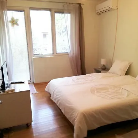 Yova Sea Apartman Burgasz