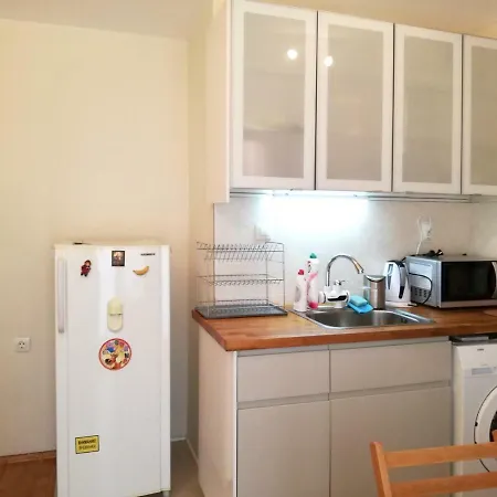 Yova Sea Apartman *